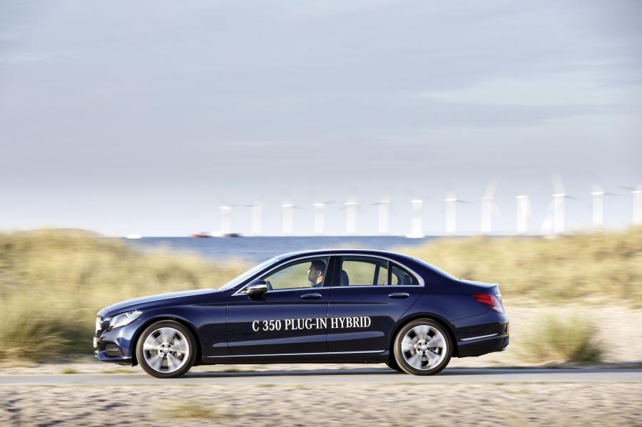 Mercedes-Benz C350 Plug-In Hybrid 2015 года  (фото 4 из 6)